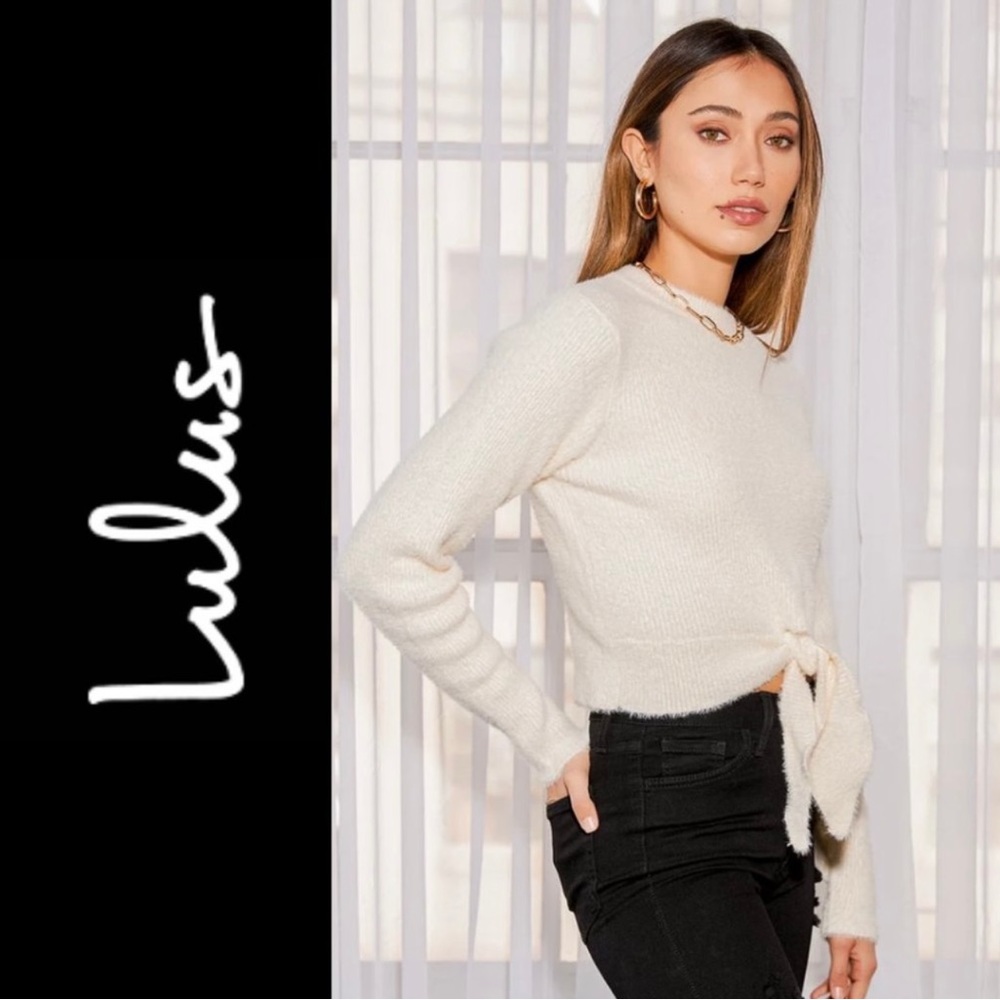 Lulu’s Ivory Tie-Front Cropped Sweater - Medium NWT